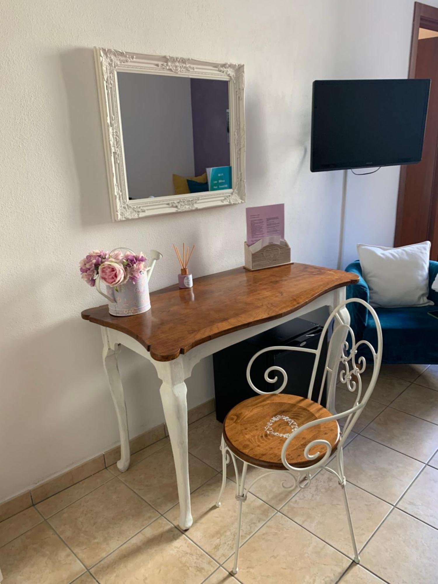 B&B Le Camere Di Livia Siena Exteriör bild