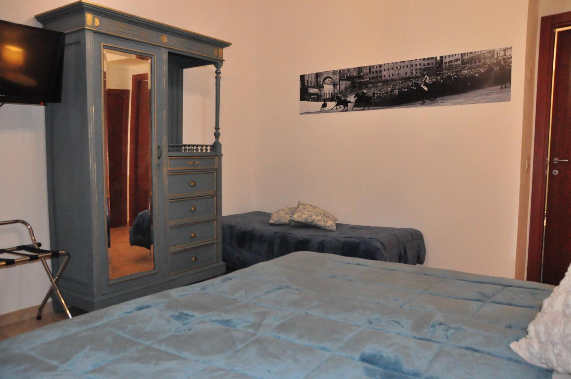 B&B Le Camere Di Livia Siena Exteriör bild
