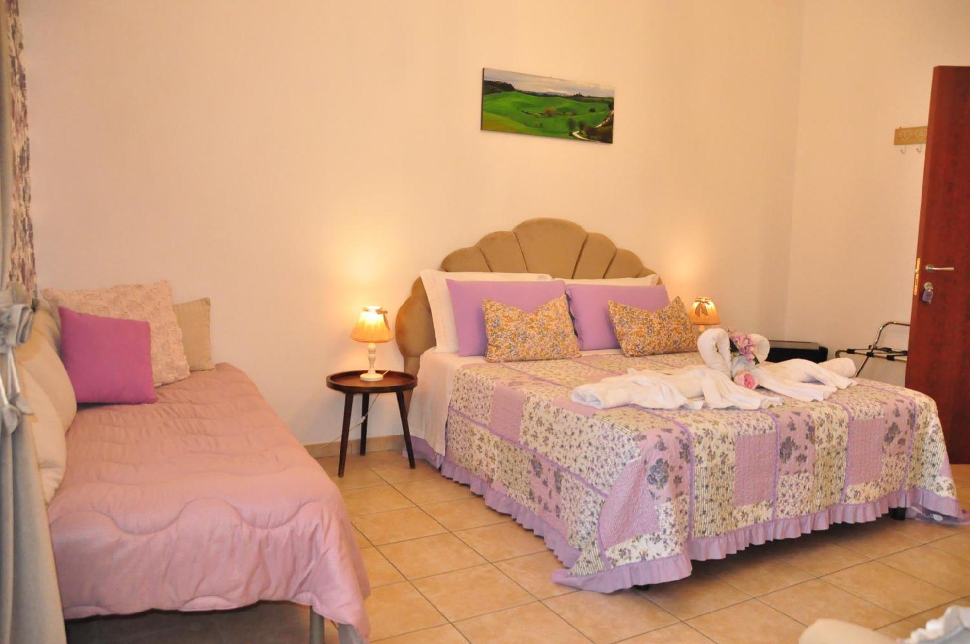B&B Le Camere Di Livia Siena Exteriör bild